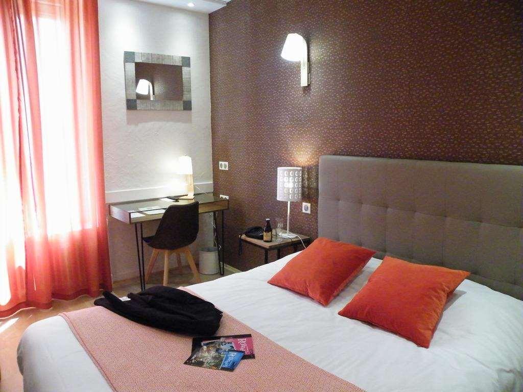 Brit Hotel Roanne - Le Grand Hotel Room photo