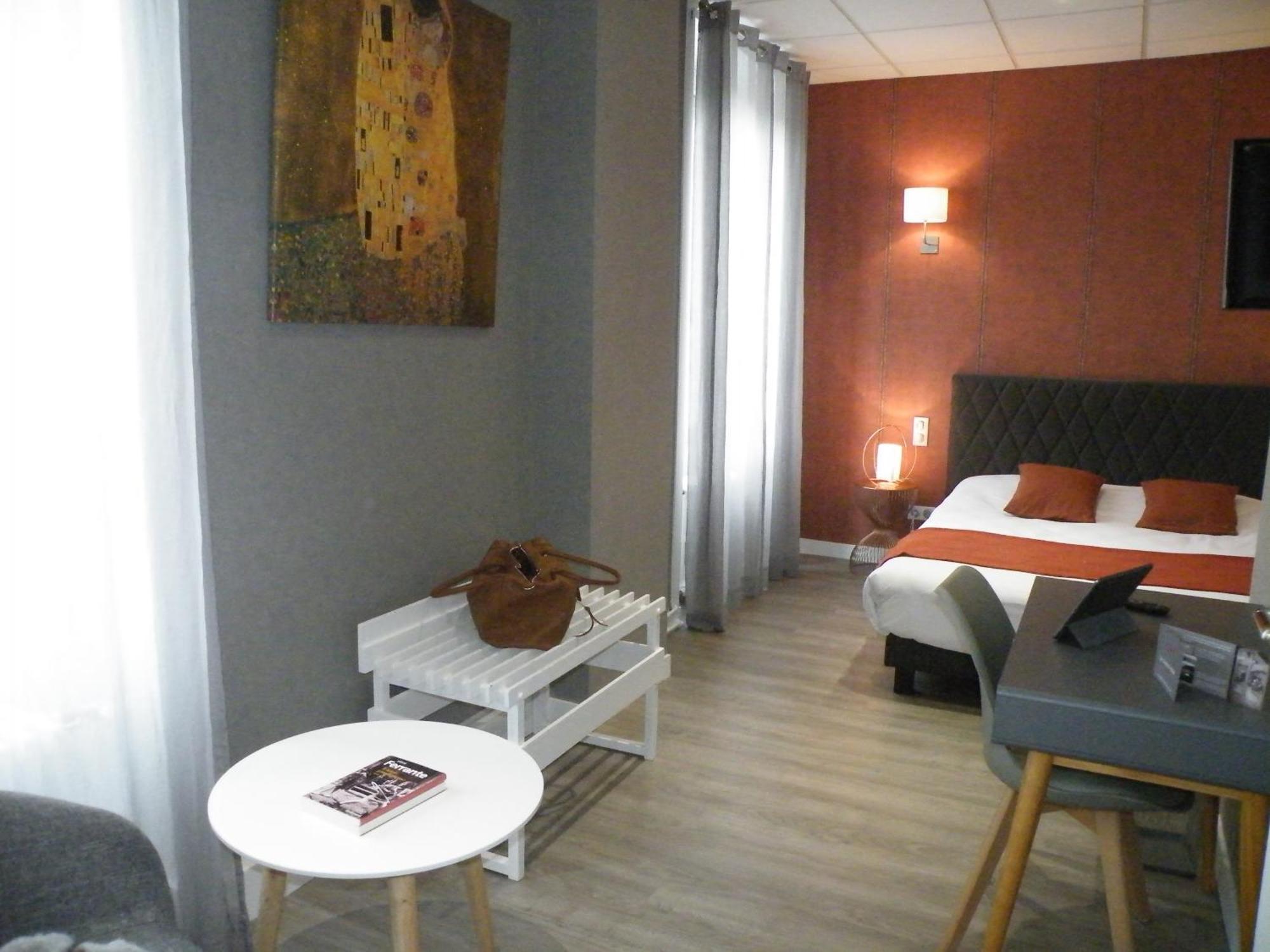 Brit Hotel Roanne - Le Grand Hotel Exterior photo
